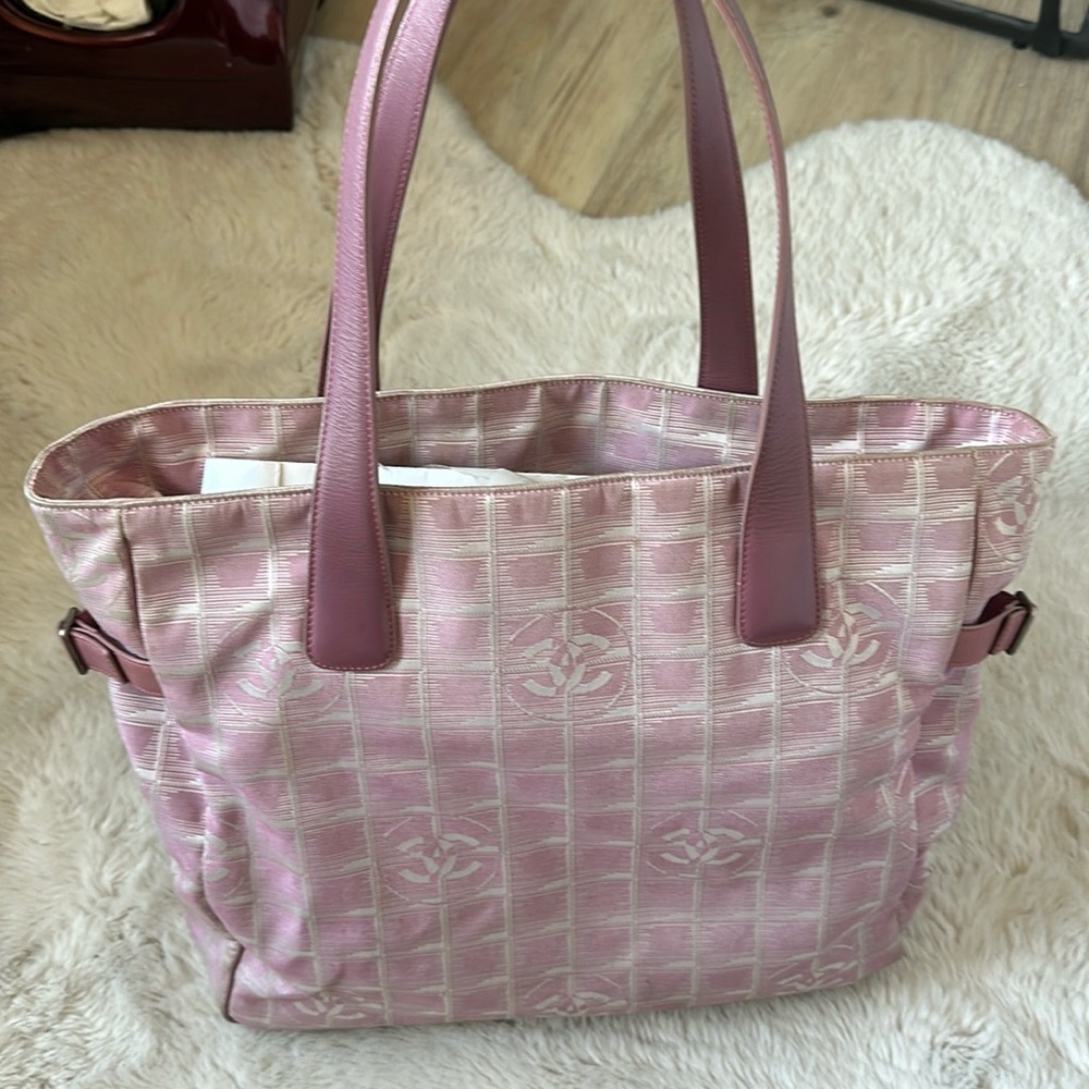 Very good condition Authentic Chanel pink bag